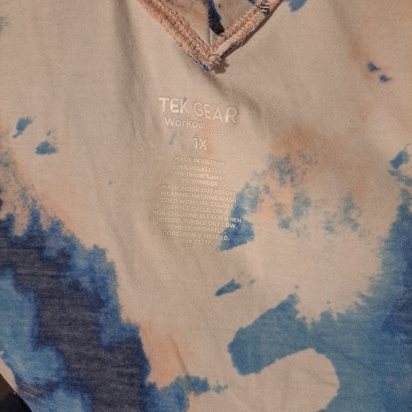 TEK GEAR blouse in size 1X colors. - Picture 9 of 12